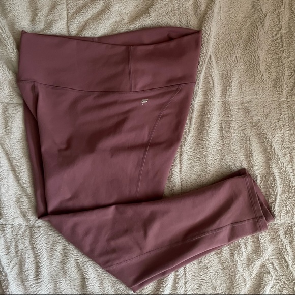 Fabletics Active Wear Capri Leggings / Size L - Picture 1 of 8